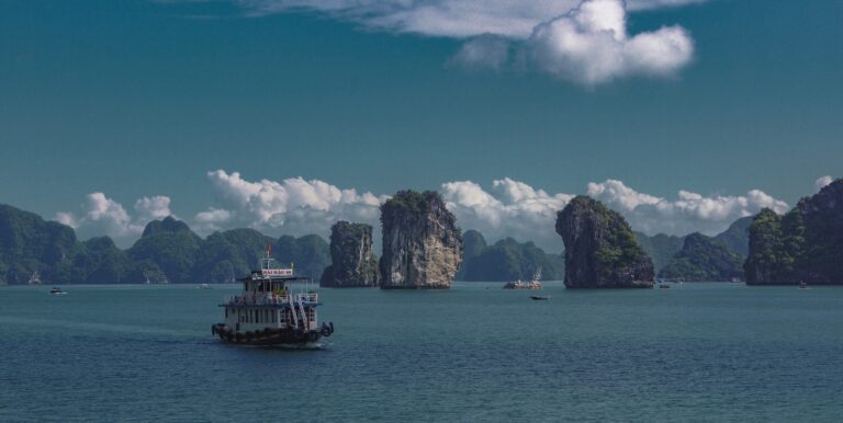 What to Know Before Visiting Ha Long Bay on a Budget