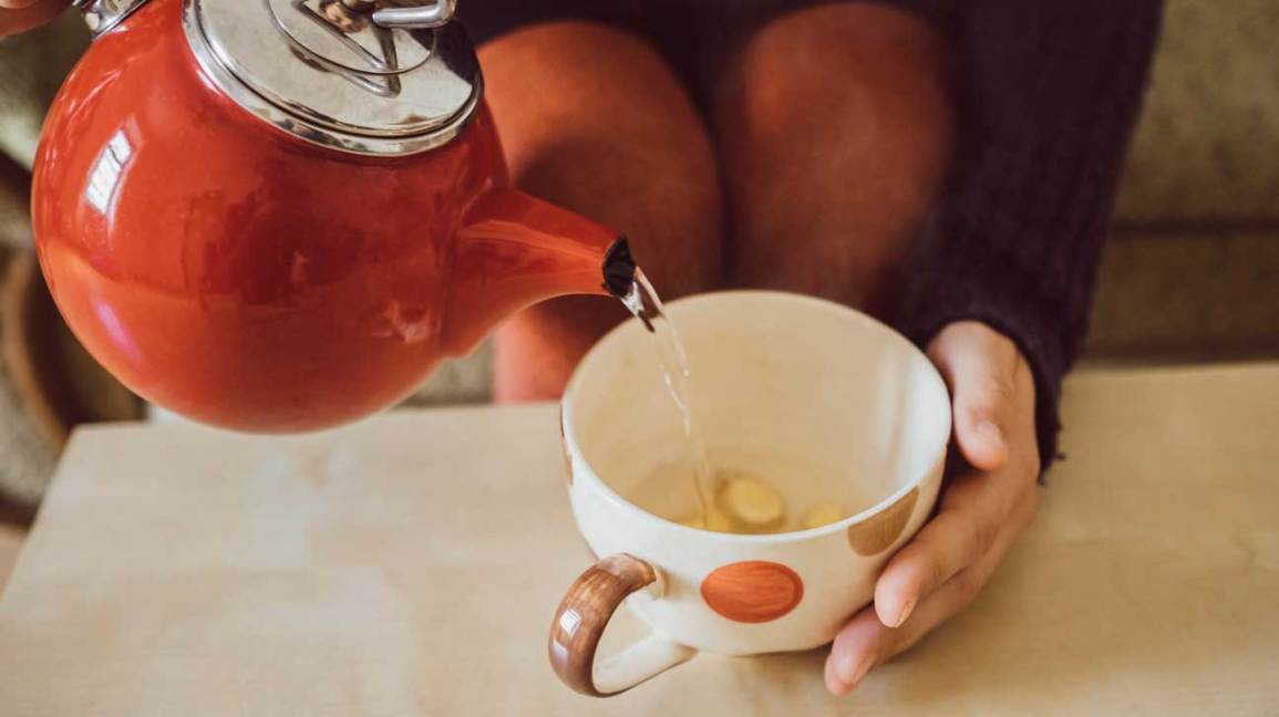 Herbal Teas for Digestion And Bloating: Naturally Soothe Your Tummy