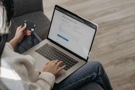Beyond Plastic: Navigating the Shifting Sands of “Alternative Payment Methods vs. Credit Cards”