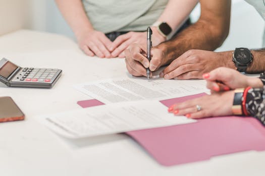 The Siren Song of Speedy Cash: Understanding Payday Loans Online